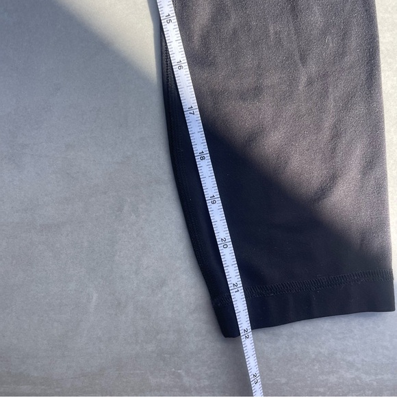 lululemon align leggings SHORT 22” inseam - Picture 4 of 6